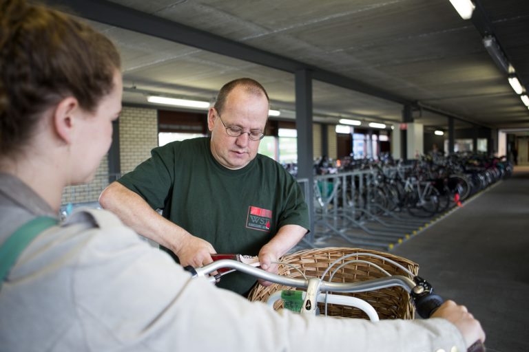 Fietsenstalling 6